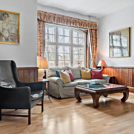 5 Bedroom Cozy In Naestved