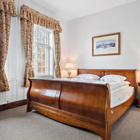 5 Bedroom Cozy In Næstved