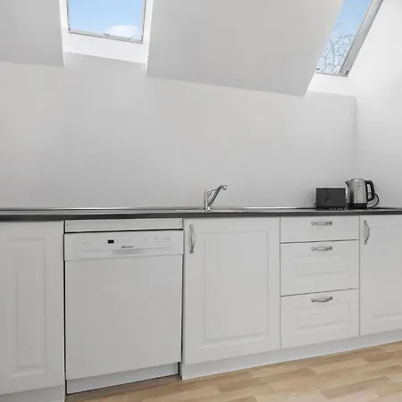 5 Bedroom Cozy In * Næstved