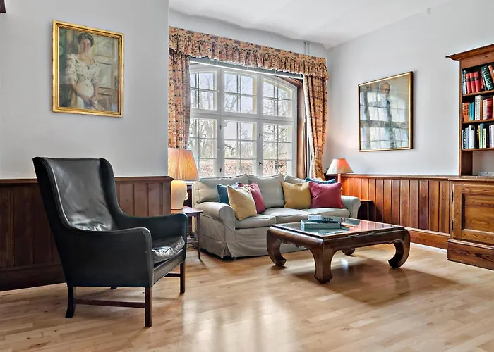 5 Bedroom Cozy In Næstved