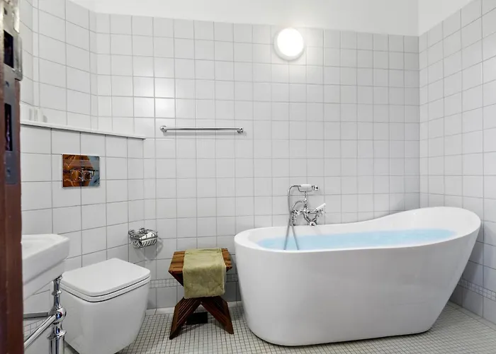5 Bedroom Cozy In Næstved